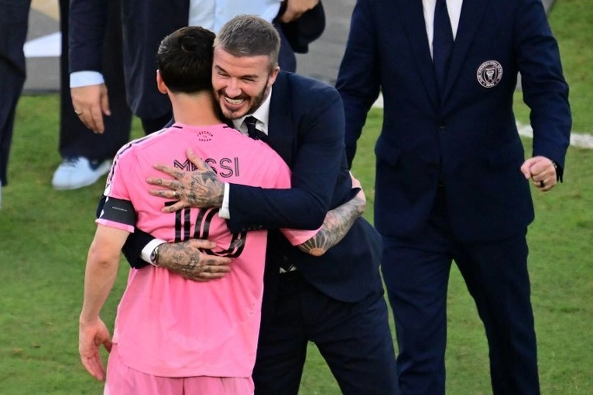 Beckham Peluk Messi, Malam Tanpa Tidur Berujung Trofi