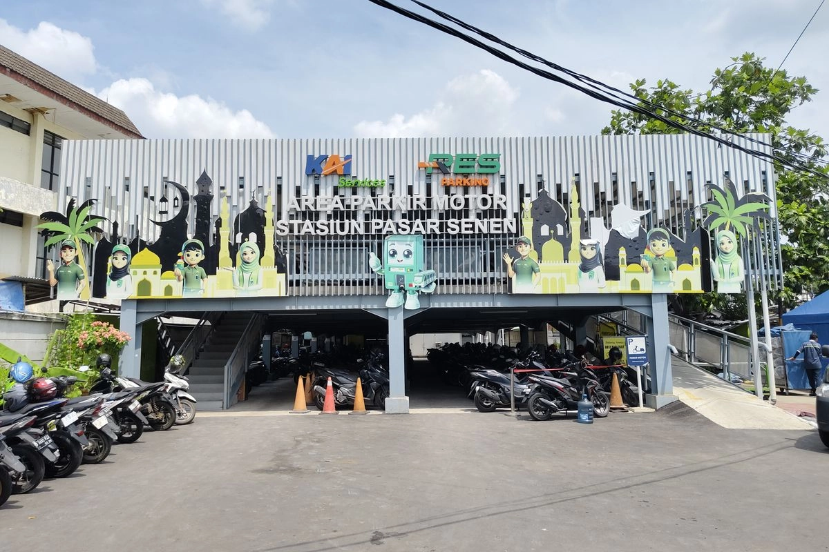 Berapa Tarif Parkir di Stasiun Pasar Senen? Ini Rinciannya