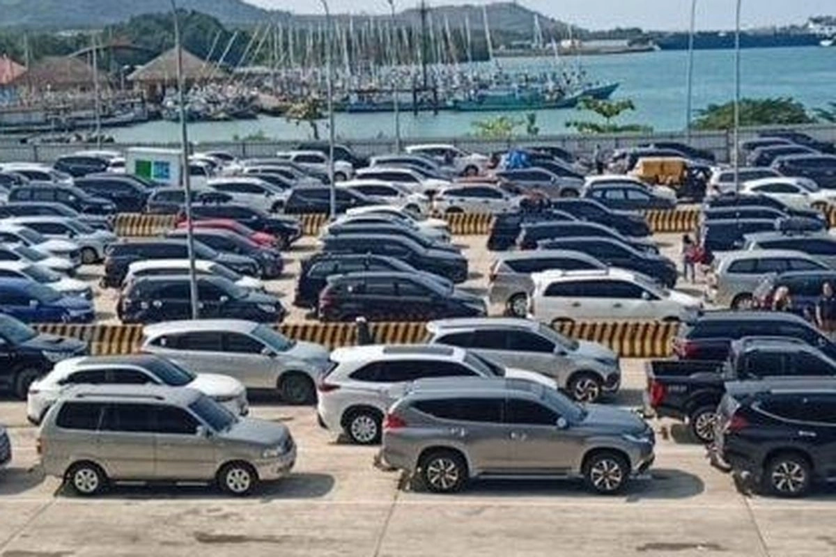 Mobil Pribadi Jadi Moda Favorit Nataru, Pergerakan Diprediksi Capai 119 Juta Orang