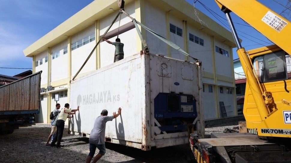Bantu Identifikasi Jenazah Korban Longsor, Polda Riau Kirim Peti Pendingin ke Agam