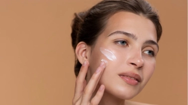 Bye-bye Kemerahan! 5 Moisturizer Gel Lokal Terbaik untuk Kulit Sensitif