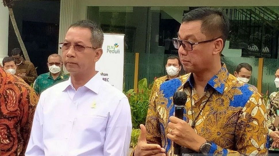 Listrik di Sumbar Pulih 100 Persen Pascabencana: PLN Pasang 619 Tiang dan Sambungkan 30 Km Kabel!