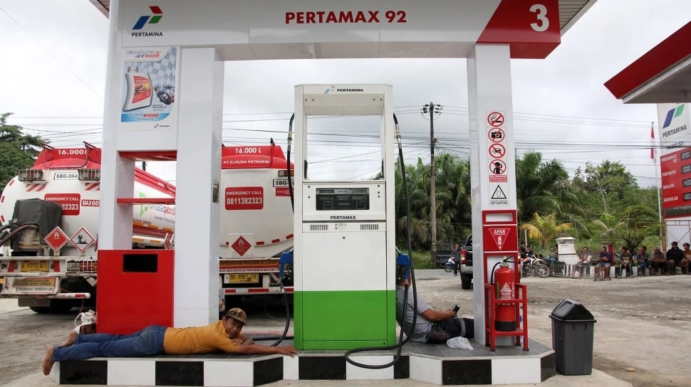 Pertamina Gunakan Jalur Udara Kirim BBM ke Wilayah Aceh yang Terisolir