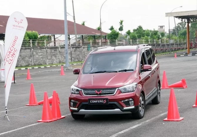 Mobil Terendam? Wuling Siaga Banjir Sumatera Siapkan Bantuan Towing hingga Diskon Perbaikan 10 Persen