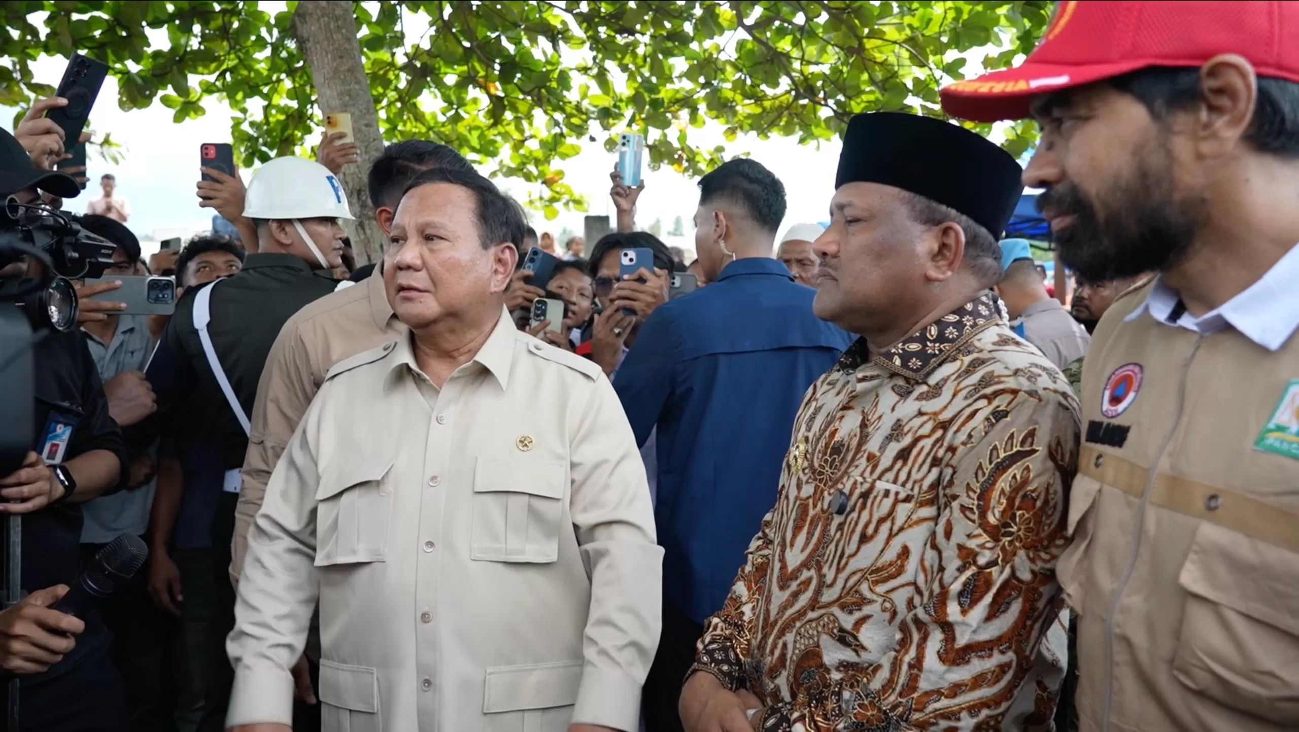 Presiden Prabowo Sindir Bupati Aceh Selatan Mirwan yang Pergi Umrah saat Bencana: Kalau Mau Lari, Copot!
