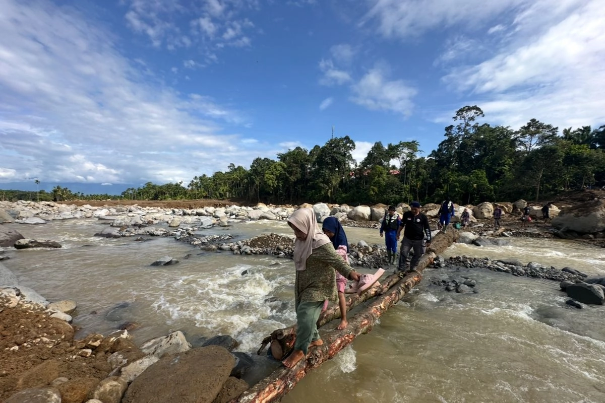BNPB Ungkap Sejumlah Kecamatan Masih Terisolasi di Agam dan Pesisir Selatan