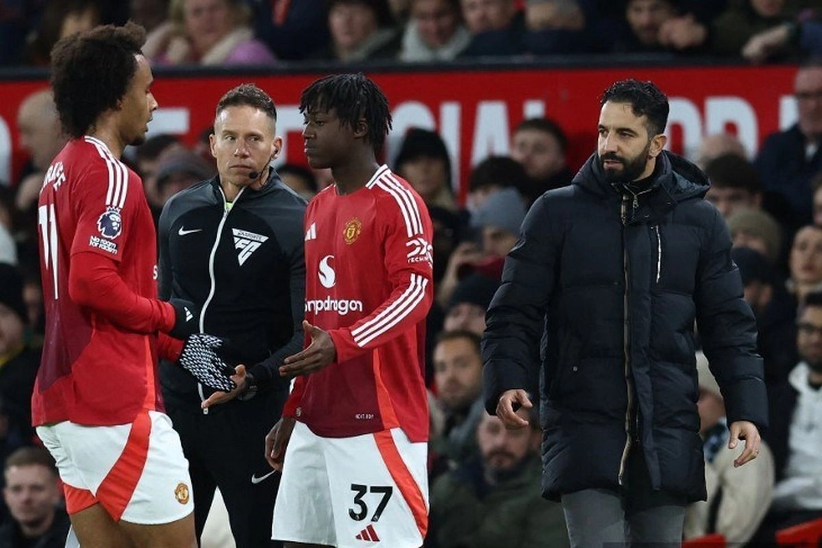 Wolves Vs Man United: Dikritik karena Tepikan Mainoo, Amorim Cuek