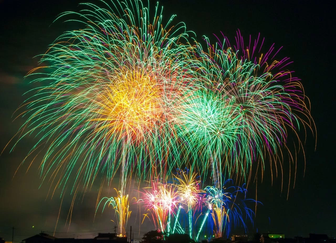 Cari Tempat Nonton Kembang Api di Surabaya untuk Malam Tahun Baru? Kunjungi 12 Rekomendasi Spot yang Menarik