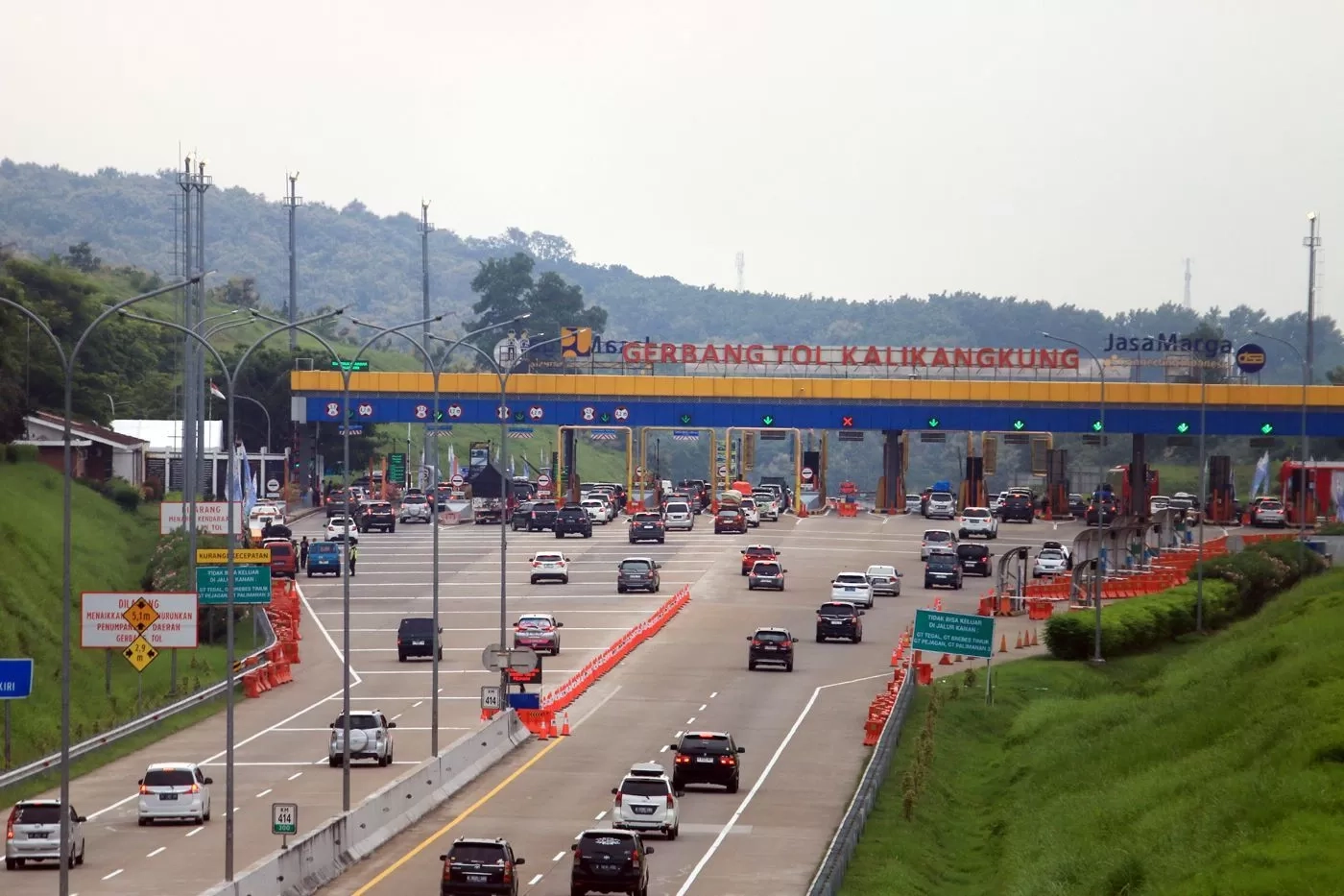 Kementerian PU Siap Operasikan 5 Tol secara Fungsional selama Libur Nataru 2025   