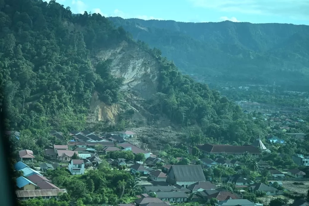 Penanaman Pohon di Tempat yang Tepat, Ini Strategi Vegetasi untuk Daerah Rawan Longsor, Nggak Boleh Sembarangan!
