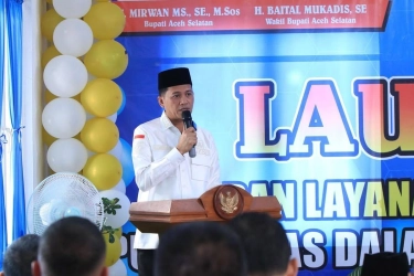 Bupati Aceh Selatan Mirwan MS Diberhentikan Sementara Buntut Umrah Saat Bencana