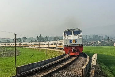Daftar 30 Kereta Api Tambahan untuk Libur Akhir Tahun, Cek Jadwalnya