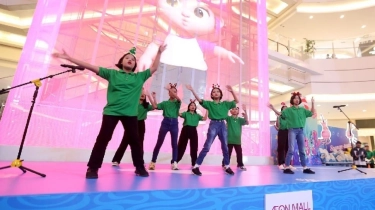 Momen Hangat Natal: Donasi, Hiburan Keluarga, dan Pesta Kembang Api di Atap Aeon Mall BSD