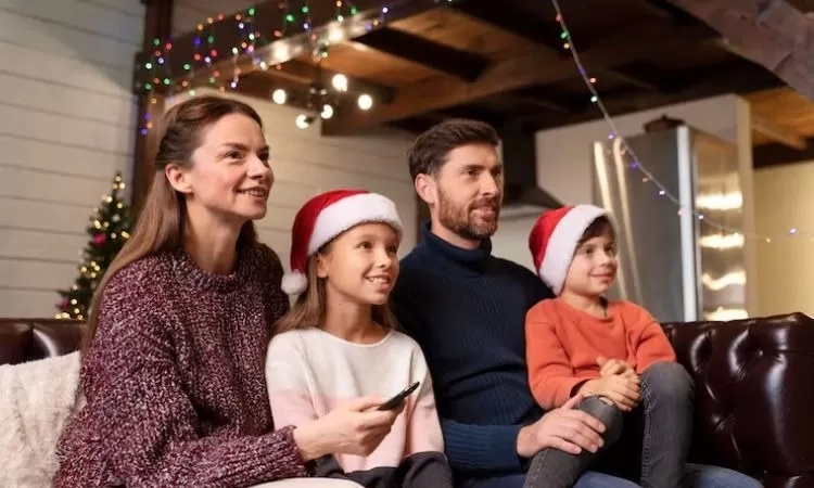 Agenda Seru Malam Natal di Rumah, Bikin Momen Bersama Keluarga Makin Spesial