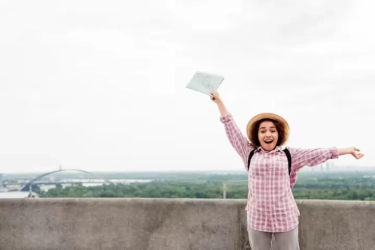 Mau ke Bandung? Ini 7 Travel Termurah untuk Musim Liburan Akhir Tahun