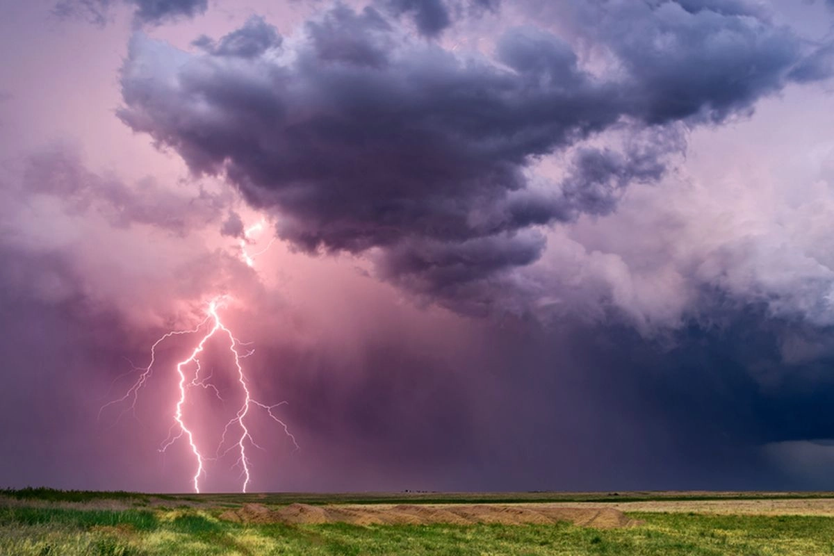 Waspada Badai Siklon, Jangan Jatuh di Lubang yang Sama