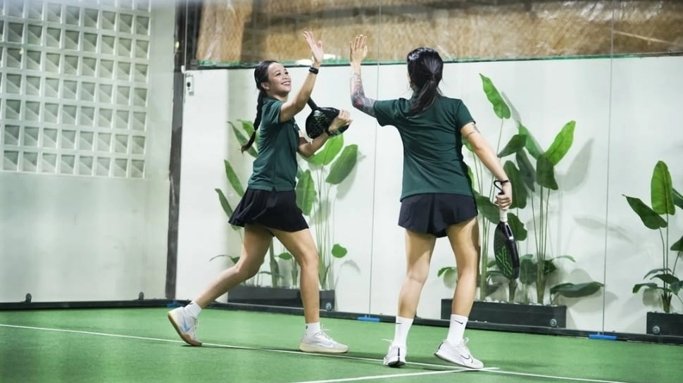 Bahaya Sinar UVA di Lapangan Indoor: Mengapa Sunscreen Wajib Saat Main Padel?