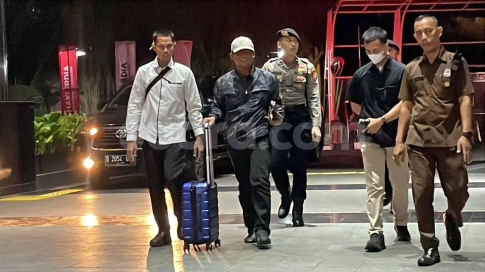 Bukan Cuma Bupati Lampung Tengah, OTT KPK Juga Jaring 4 Orang Lainnya