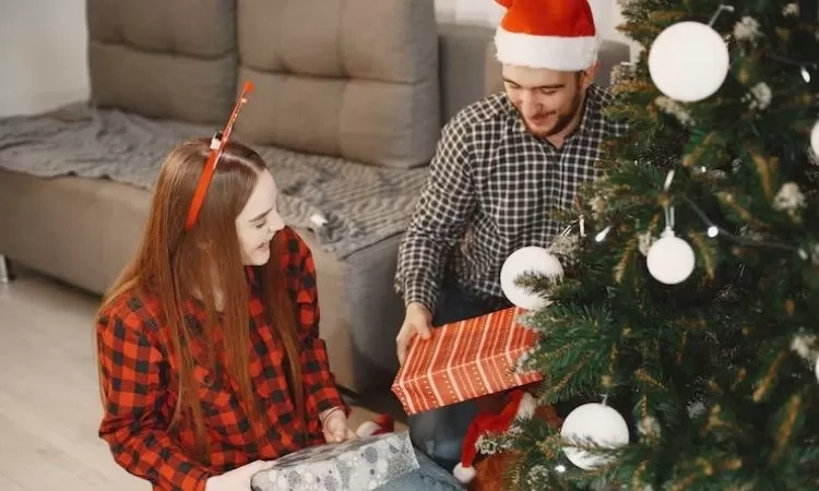 10 Ide Kado Natal Affordable, Tukar Hadiah Lebih Spesial dengan Budget Mulai dari 10 Ribuan