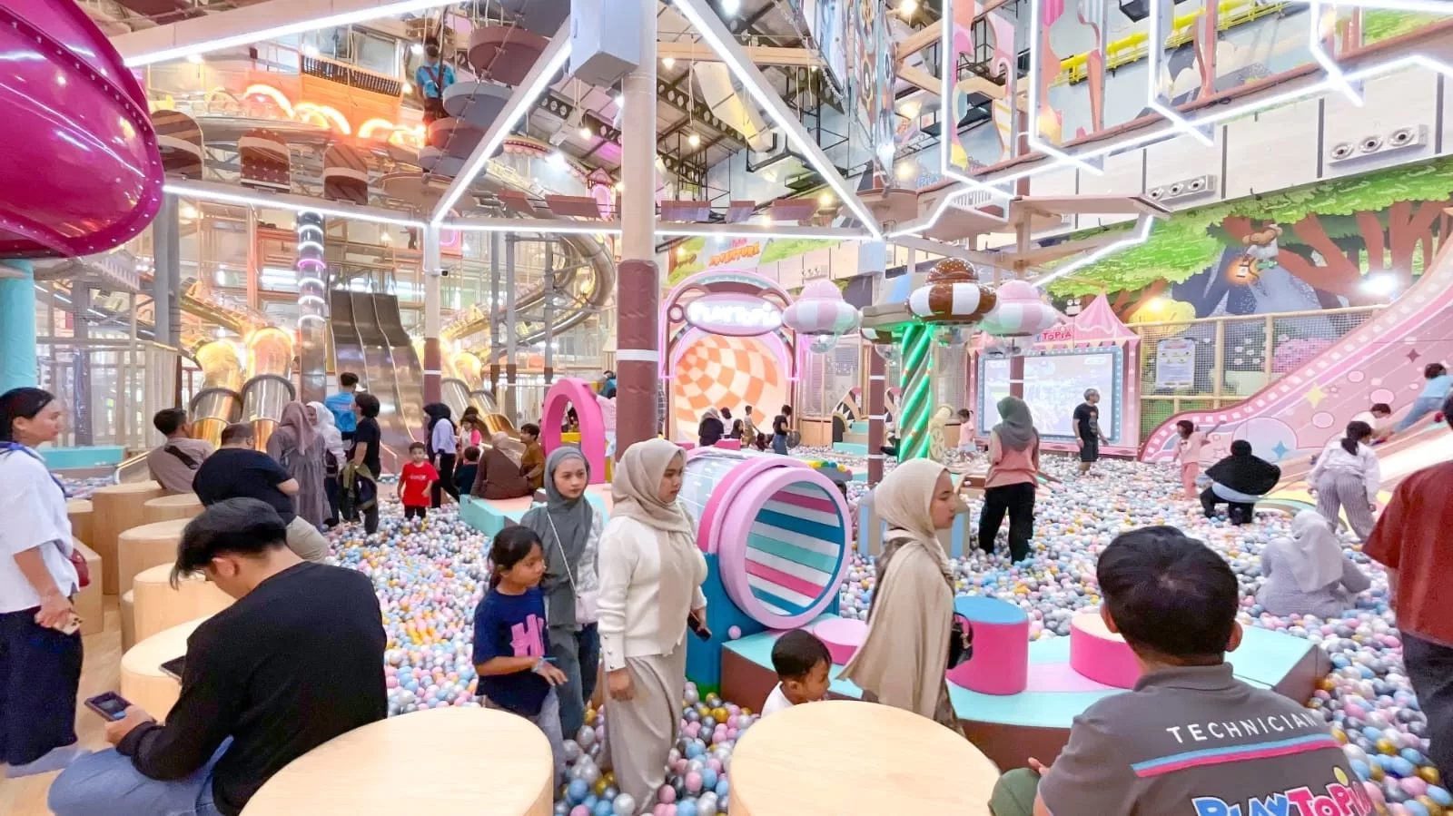 Playground Tematik Interaktif, Main Bareng Anak dengan Petualangan yang Mengasah Stimulasi Motorik hingga Kreativitas