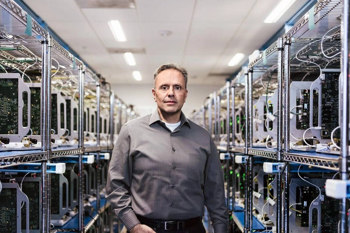 Bos Hardware Apple Akhirnya Terus Terang soal Isu Resign