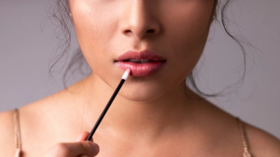 5 Lipstik Satin untuk Wanita Usia 40-an, Bibir Jadi Lembut dan Bercahaya