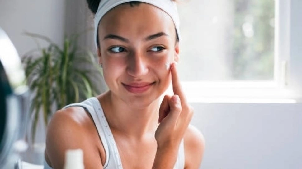 Rutin Perawatan Wajah: Solusi Kulit Sehat atau Sekadar Efek Sesaat?