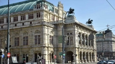 Austria Sahkan Larangan Jilbab Bagi Siswi di Bawah 14 Tahun