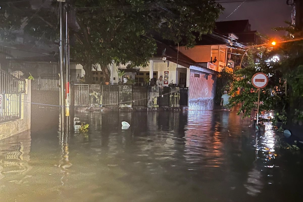 Banjir Rendam Denpasar dan Badung Jelang Akhir Tahun, Turis Jadi Korban