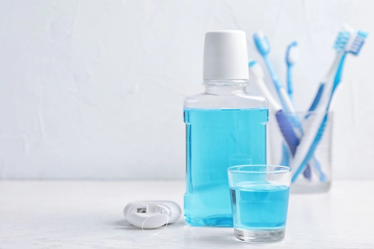 Bisakah Obat Kumur dan Benang Floss Menggantikan Pasta Gigi?