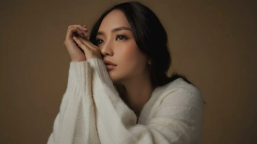 Debut Jadi Penyanyi, Perjalanan Via Octora Mengubah Luka Jadi Karya