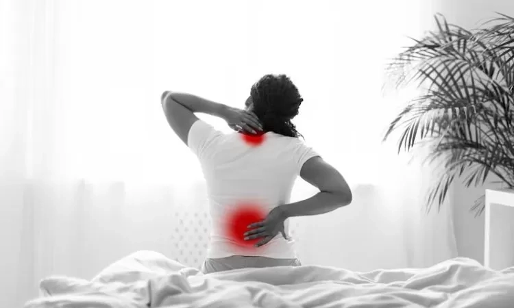 Atasi Pegal Tanpa Obat, Mandi Air Hangat Bantu Meredakan Otot Kaku