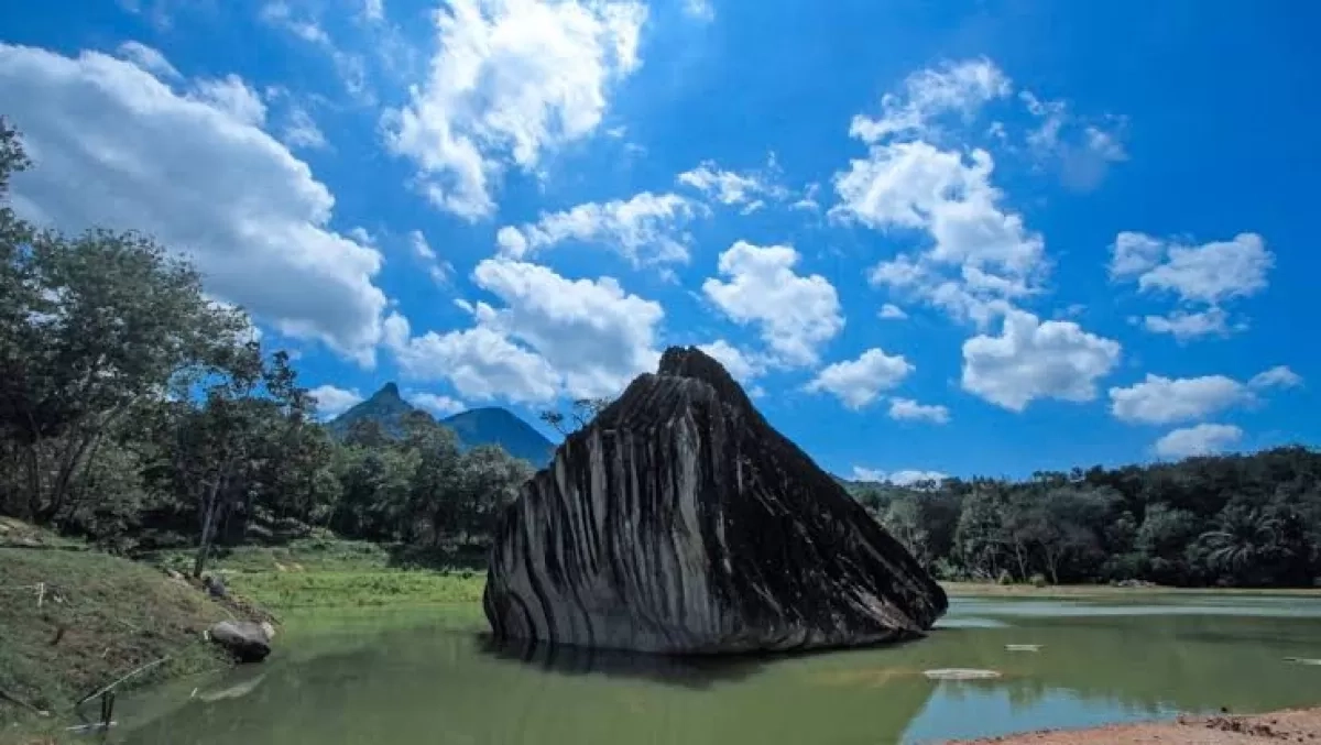 Mau Wisata Santai di Singkawang? Ini 12 Destinasi yang Cocok untuk Keluarga!