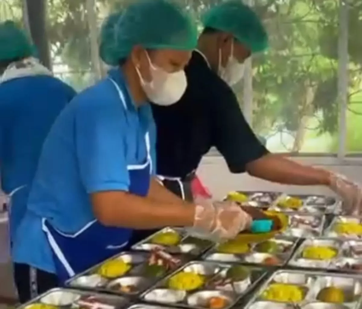 SPPG di Jayapura Tak Hanya Berhasil Beri MBG 1000 Porsi, tapi Juga Berdayakan Puluhan Warga Lokal agar Punya Pekerjaan