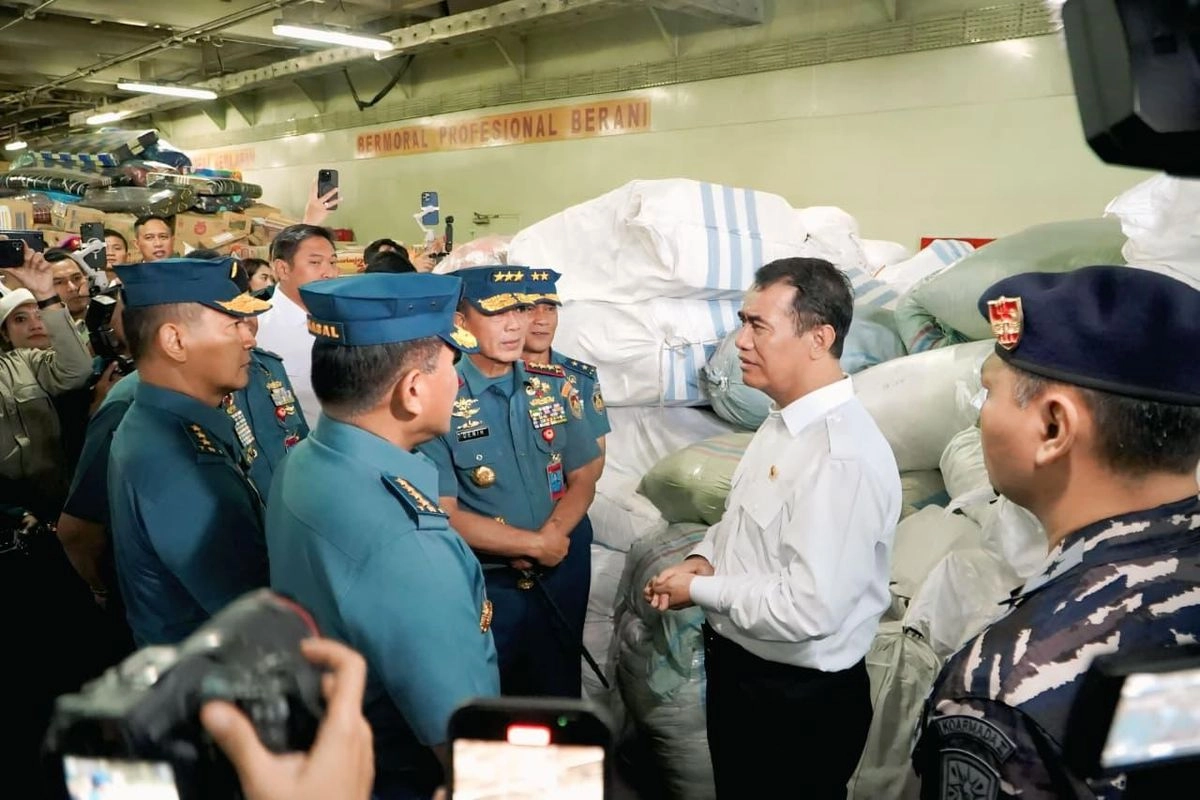 Kementan Gandeng TNI AL untuk Percepat Distribusi Bantuan Kemanusiaan ke Aceh dan Sumatera