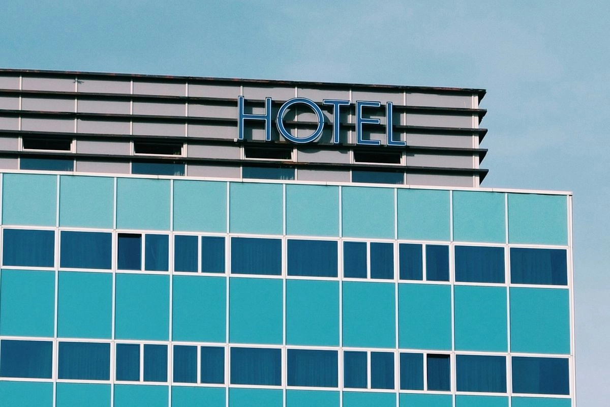 Marak Akomodasi Ilegal, Pemerintah Keluarkan Aturan Wajib Izin Usaha 2026