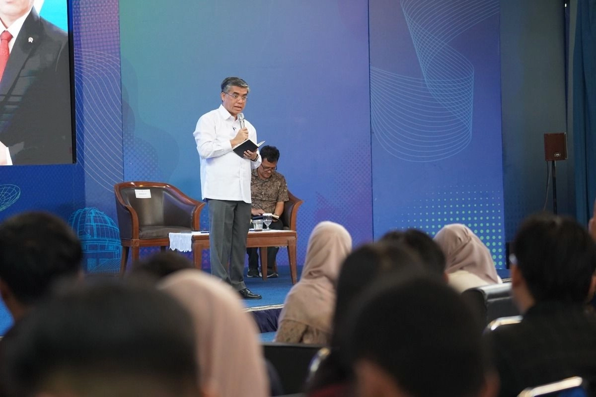 Menaker: Gubernur Wajib Tetapkan UMP 2026 Maksimal 24 Desember