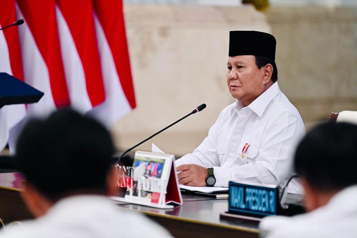 Prabowo Jenguk Guru dan Siswa Korban Tabrakan Mobil MBG, Tanya Makanan Kesukaan