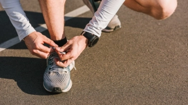 5 Cara Memilih Sepatu Lari yang Nyaman untuk Pemula agar Terhindar dari Cedera