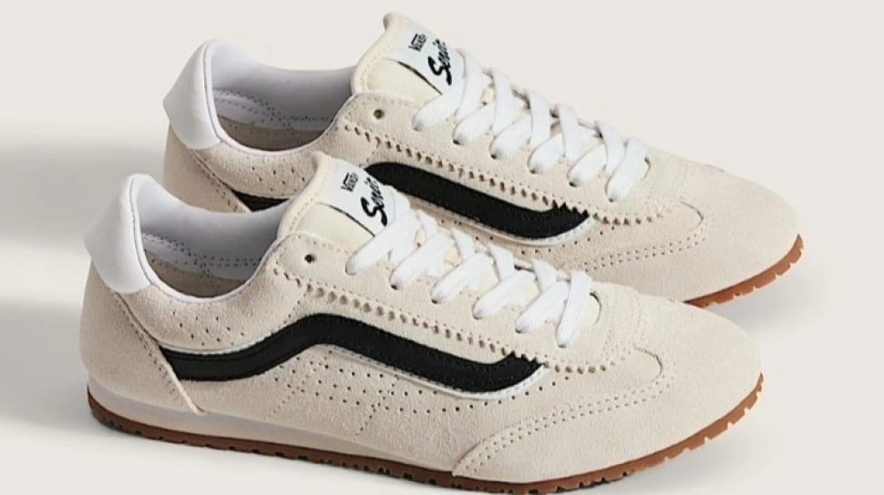 Datang ke Stadion Lebih Nyaman dan Stylish: Rekomendasi 5 Brand Sepatu Idel untuk Suporter