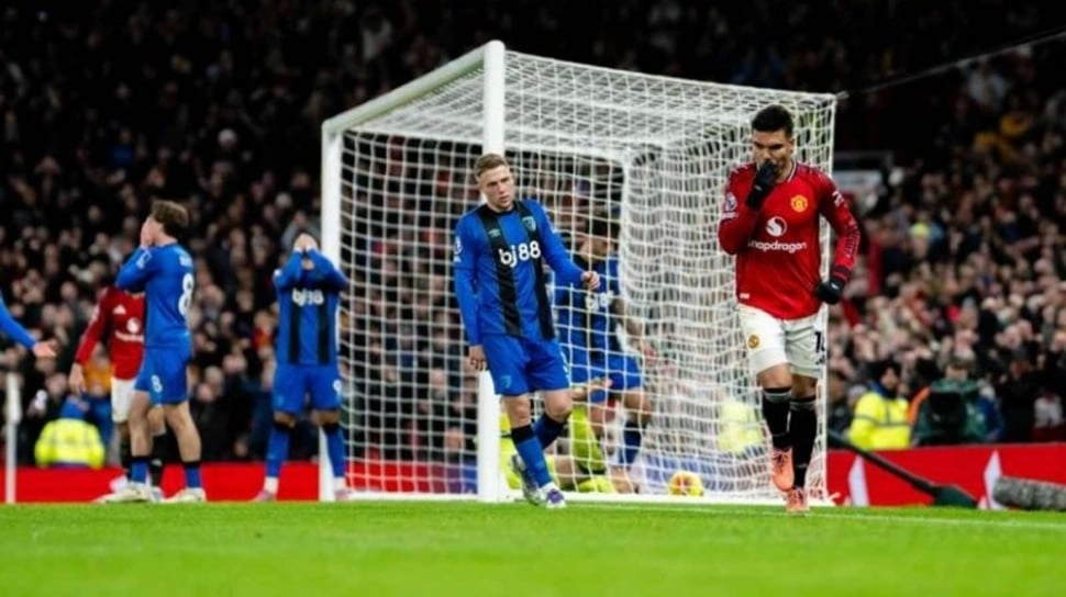 Drama 8 Gol di Old Trafford, Bukti Manchester United Wajib Belanja Pemain Bertahan Januari Ini