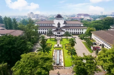 Ini 10 Villa Terbaik di Bandung yang Cocok Buat Liburan dengan Pemandangan Memukau