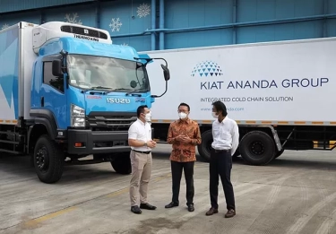 Kesiapan Armada Truk Menjelang Nataru 2025/2026: Ini Tips dan Ceklist-nya