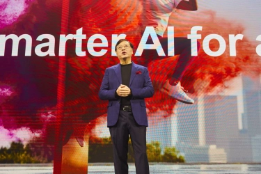 Di Jakarta, CEO Lenovo Prediksi Era AI Personal, Satu Orang Satu Agen AI