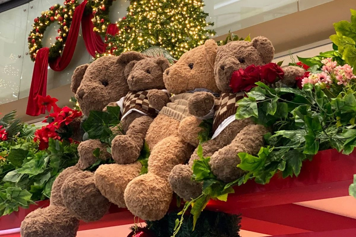 Meriahkan Natal, 100 Boneka Teddy Bear Hadir di Lippo Mall Puri