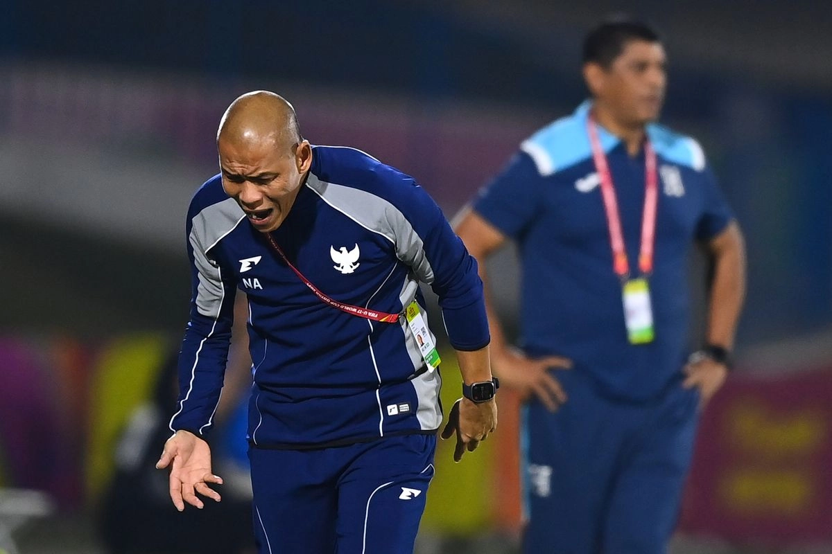 Pelatih Timnas U20 Indonesia Nova Arianto Berkunjung ke Korea Selatan