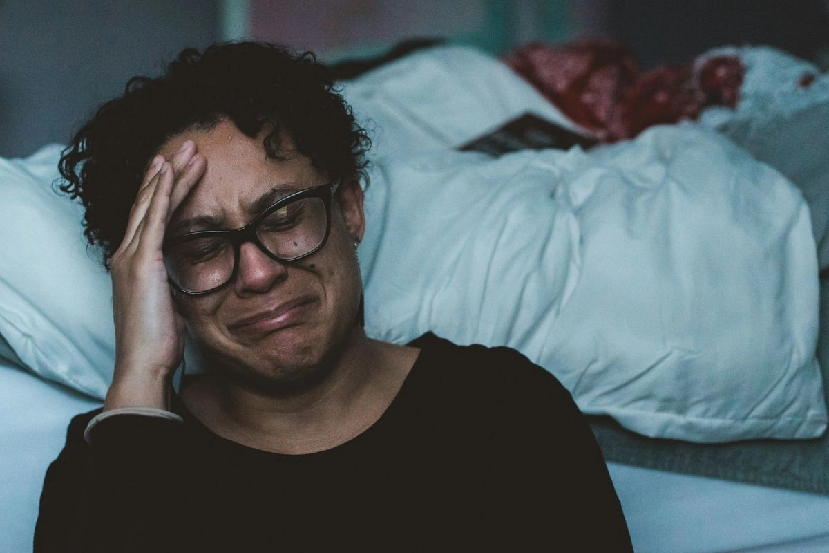 Sebelum Putuskan Pinjol, Kenali Tekanan Psikologis yang Sering Terjadi