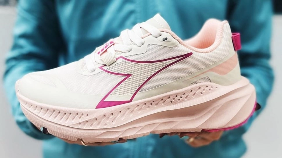 7 Sepatu Diadora Diskon Akhir Tahun di Sports Station hingga 50%