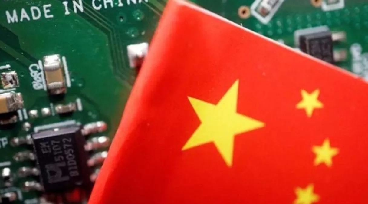 Ambisi Chip AI Tiongkok Mengguncang Barat, Proyek Manhattan Beijing Menantang Dominasi Teknologi Global