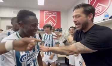 Bukti Loyalitas Benjamin Mora! Kandidat Pelatih Persebaya Surabaya Sering Bagikan USD 300 untuk Pencetak Gol